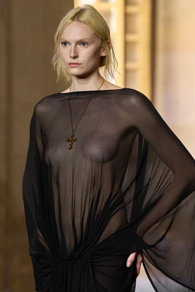 Look 95